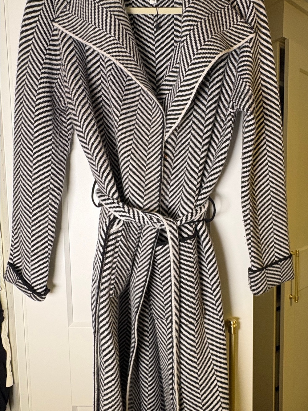 Kayla’s armoire for Tracy Porter Herringbone sweater coat Black & White